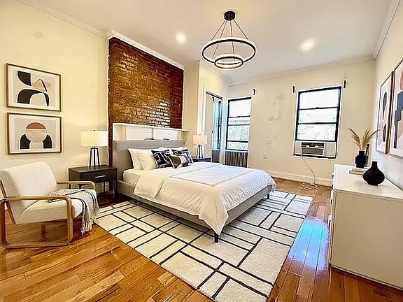 5th image of 254 Wyckoff St APT 2R
