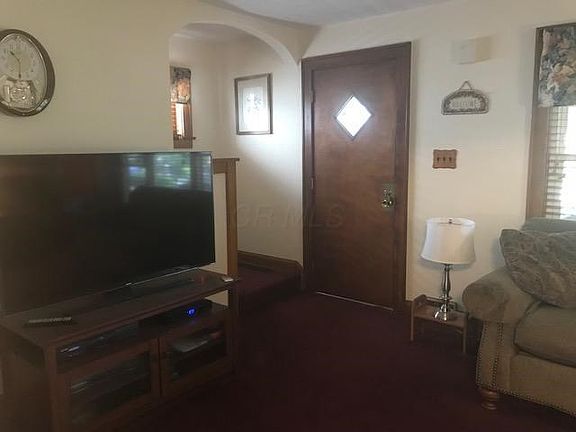 3rd image of 802 S Richardson Ave