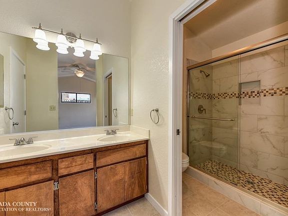 5th image of 221 Cypress Hill Dr