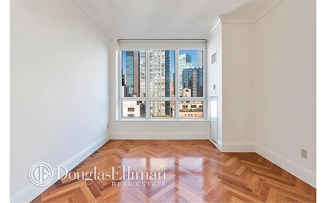 Rented by Douglas Elliman | media 27