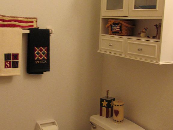 Half bath (ground floor)