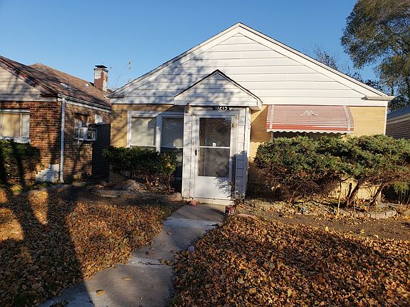 2nd image of 10215 S Oglesby Ave