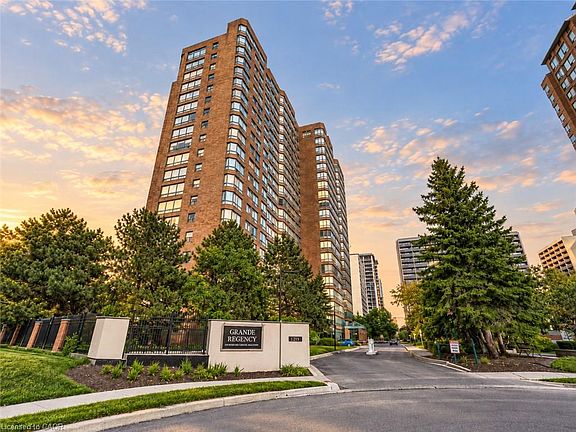 3rd image of 1276 Maple Crossing Blvd #503
