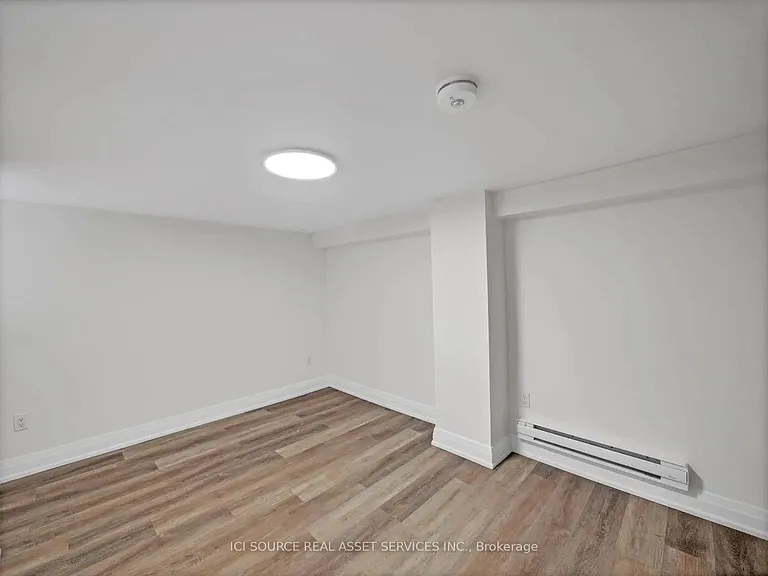 132 Holton Ave S #1 — Photo 8