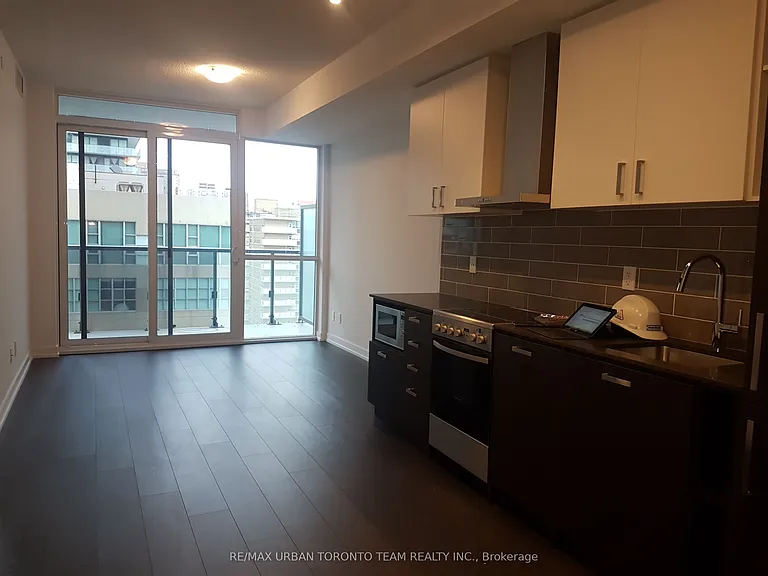 125 Redpath Ave #906 — Photo 4