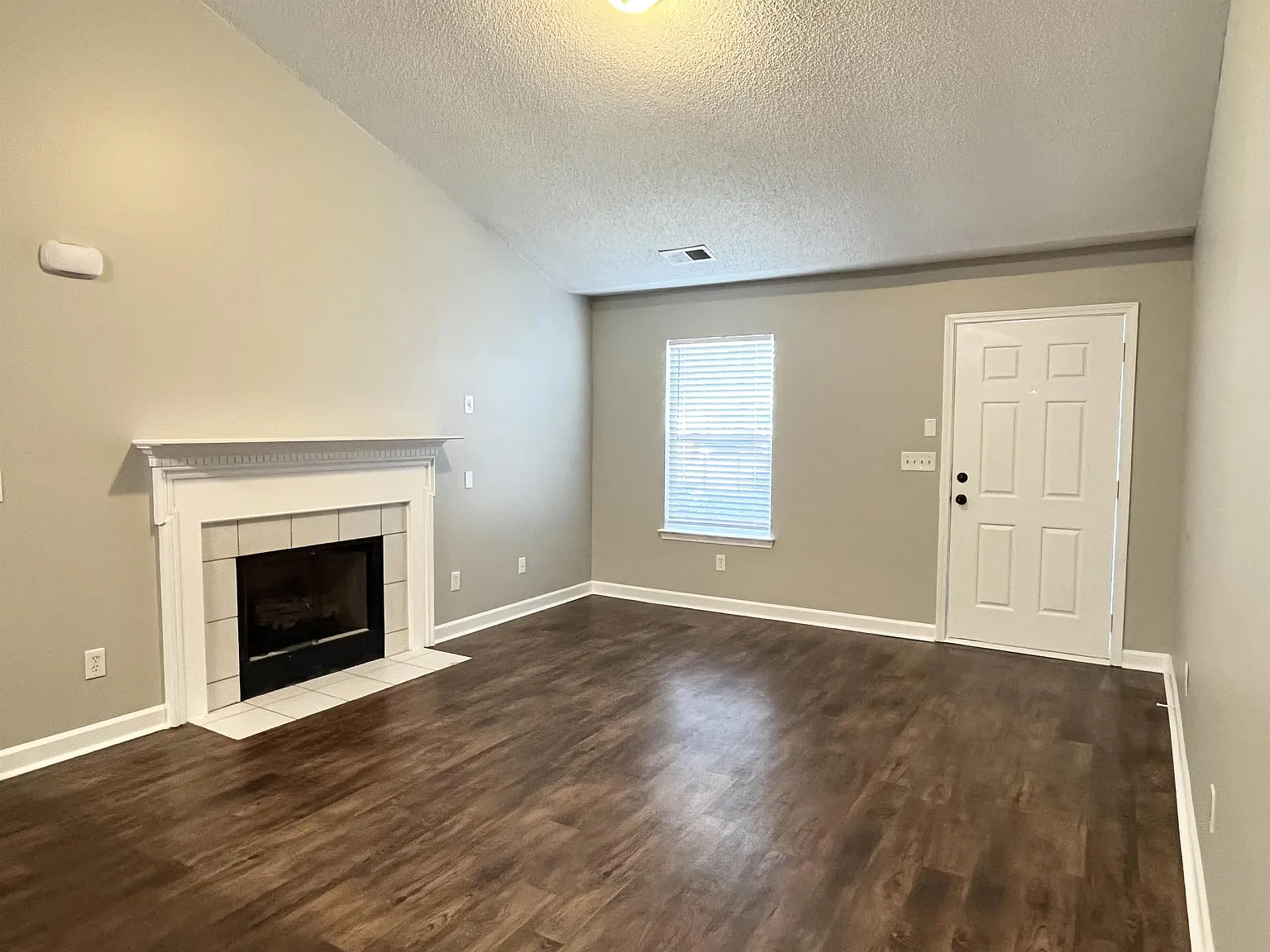 R325 Kingville Dr. - 1 — Photo 4