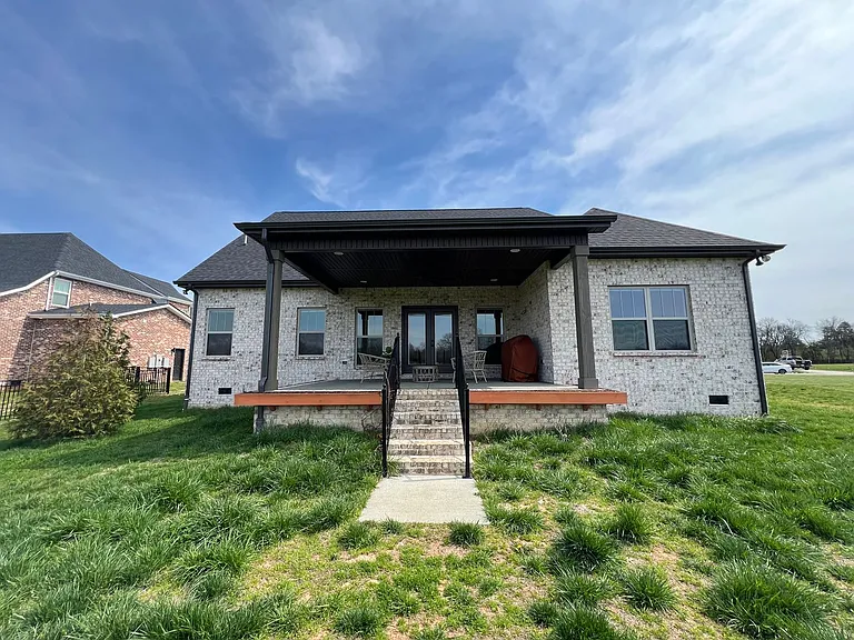 1909 Rhonda Dr — Photo 32