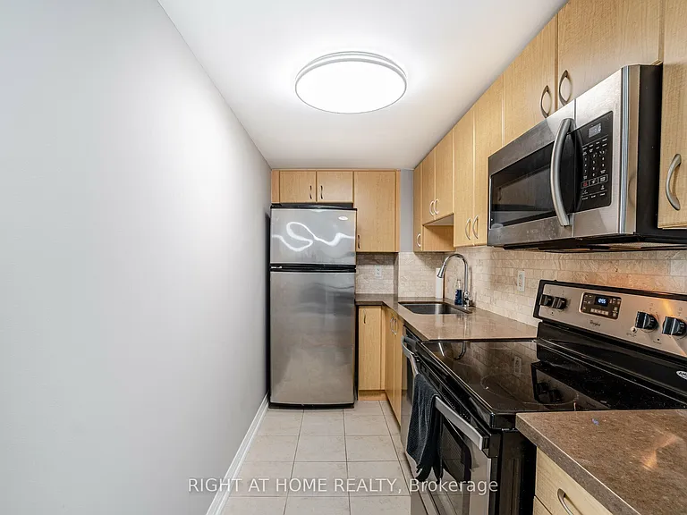 220 Forum Dr #907 — Photo 7