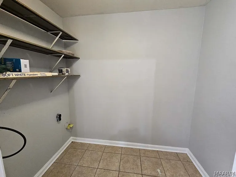426 Stroll Dr — Photo 9