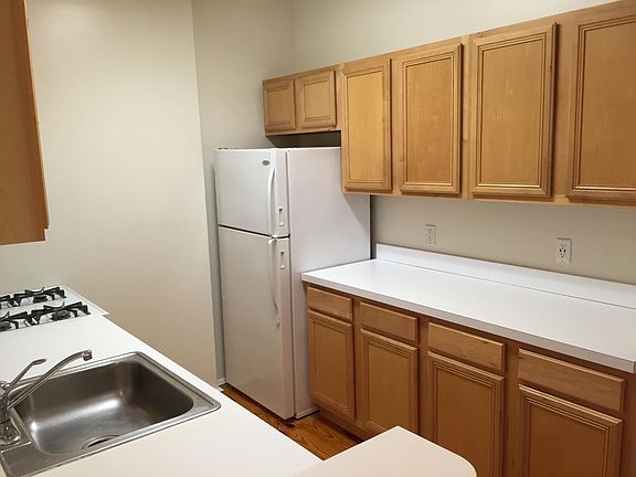 2nd image of 237 N 2nd St #2C