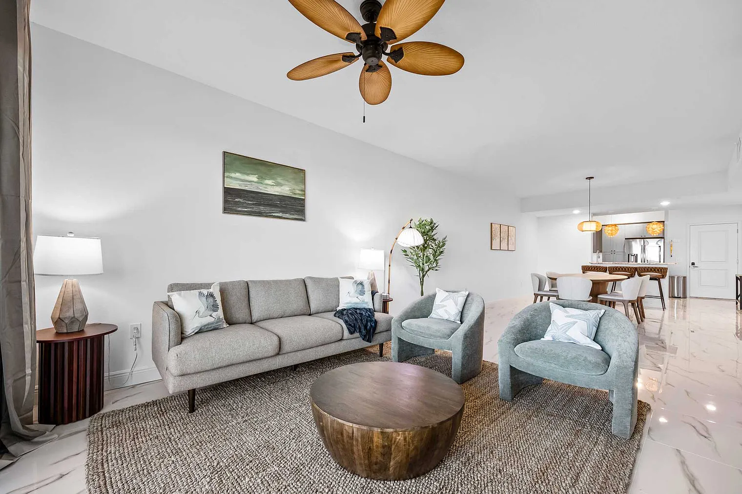 4 bed, 4.0 bath, 2658 sqft, $9,007 — Photo 2