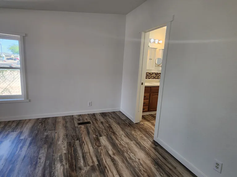 21533 W Laura St — Photo 3