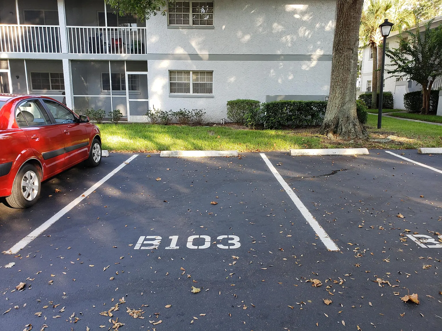 2 bed, 837 sqft, $1,300 — Photo 2