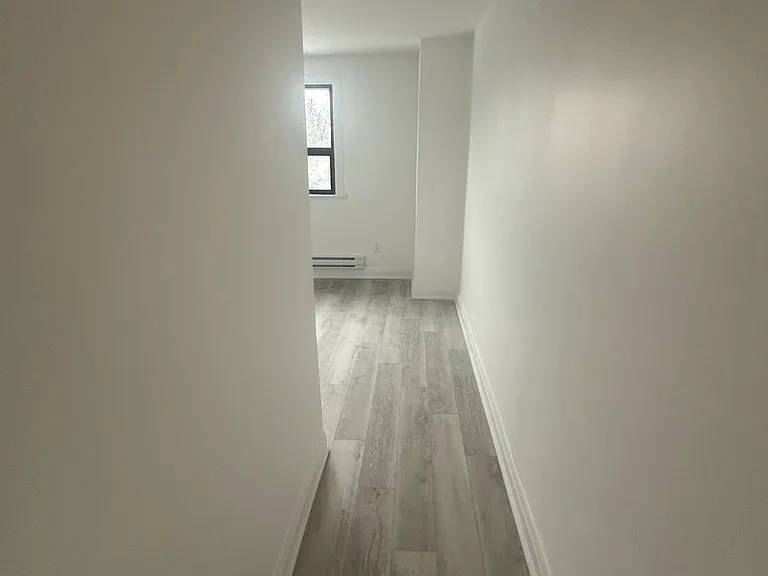 1710 Saint Clair Ave W #2 — Photo 7