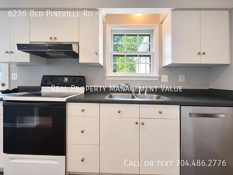 6236 Old Pineville Rd #A — Photo 7