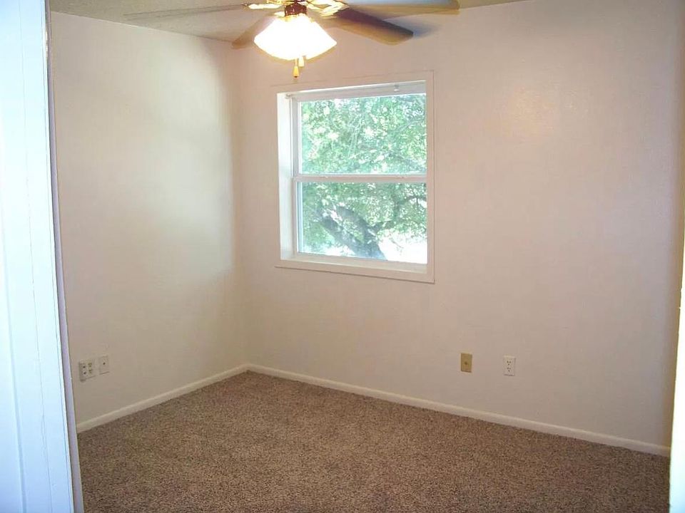 1st image of 1325-1325 Airline Dr