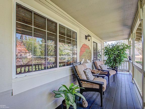 3rd image of 17648 Lake Forest Dr