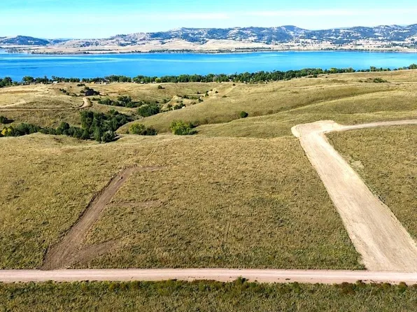Earl Tract Day At The Lake Rd, Hot Springs, SD 57747