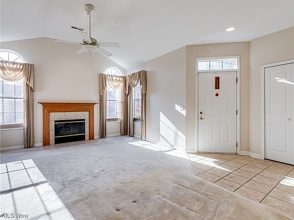 2nd image of 530 Crossings Cir