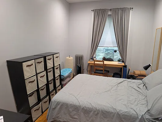 Bedroom, photo 2