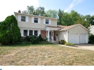23 Snuff Box Ln, Marlton, NJ 08053