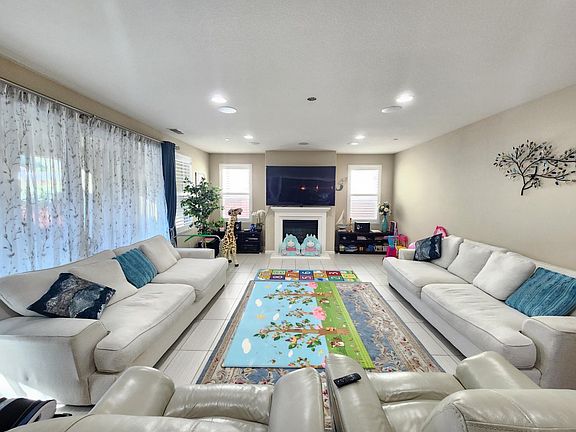 5th image of 2820 Romora Bay Dr