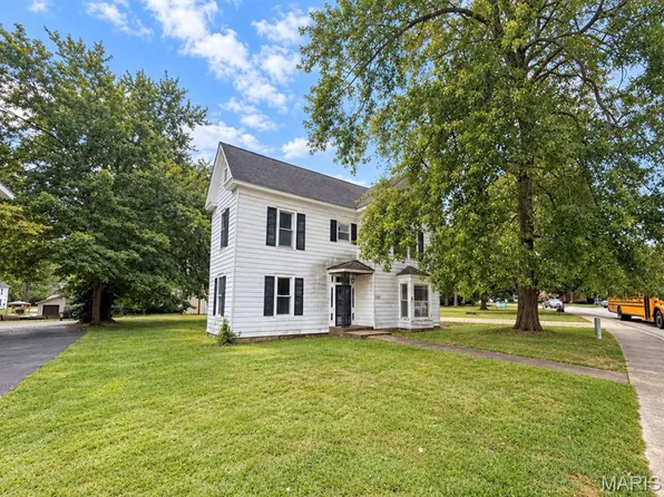 320 W Columbia St, Farmington, MO 63640