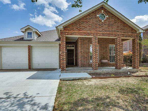 2nd image of 932 Zachary Dr