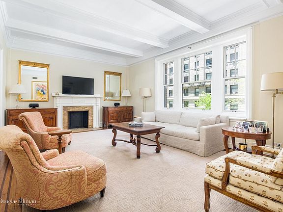 3rd image of 530 W End Ave APT 2B