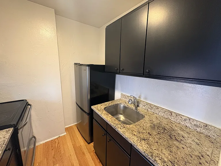 7 Pembroke St #3A — Photo 6