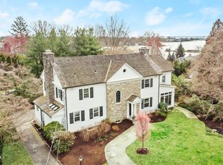 7 Willowmere Ave, Riverside, CT 06878