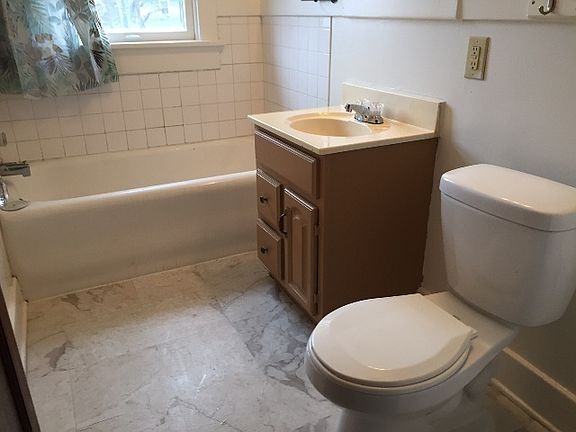 5th image of 300-302 W Fairview Ave #300