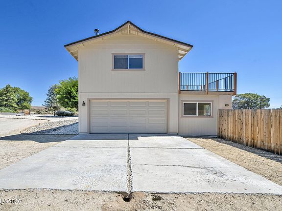 3rd image of 919 Arrowhead Dr