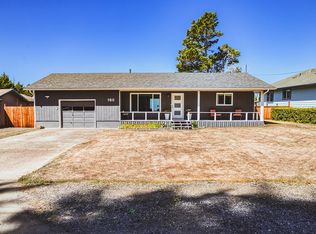 160 S Bay St, Waldport, OR