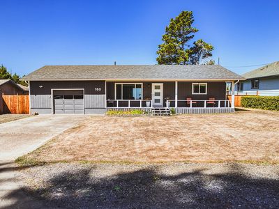 160 S Bay St, Waldport, OR, 97394