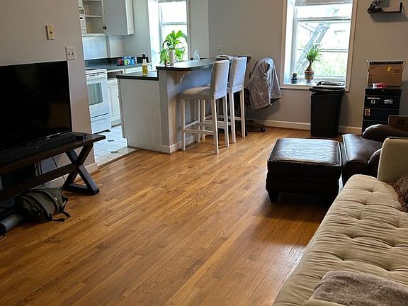 4th image of 1638 17th St NW APT 3