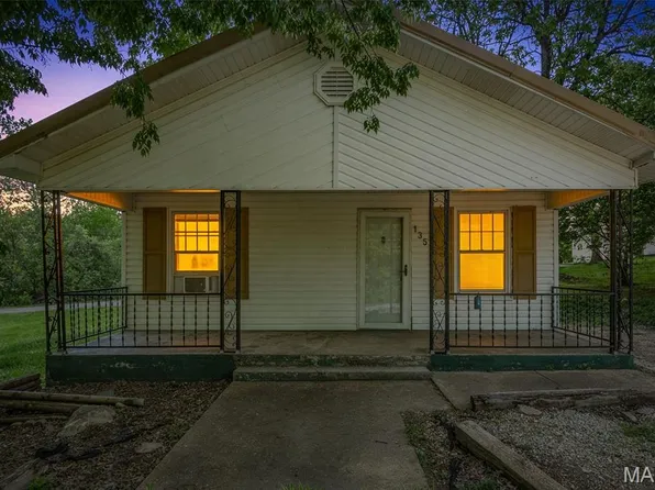 105 S Shaw St, Park Hills, MO 63601