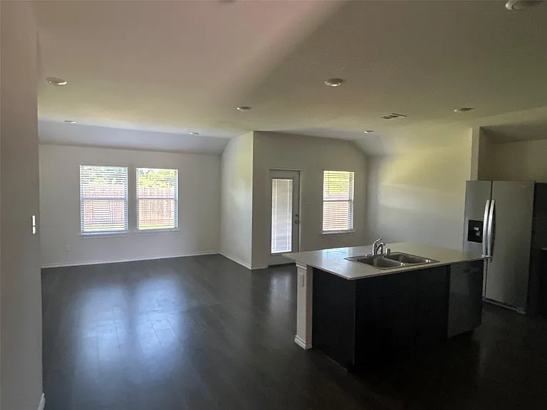3417 Sweetwater Way — Photo 5