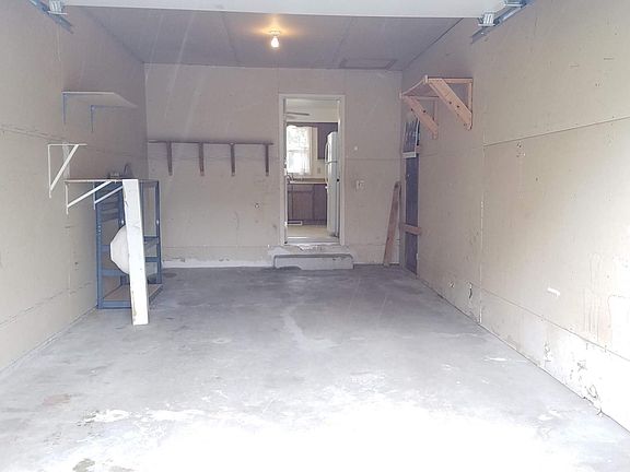 Spacious garage, with direct access to the house