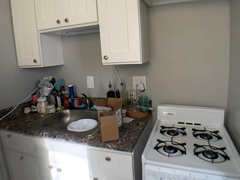 405 S 40th St #2F — Photo 12