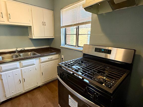 4th image of 1639 Anita Pl #3