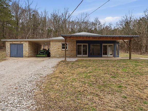 2nd image of 1685 Graves Rd