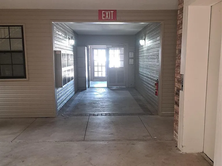 1304 Halsell St #110 — Photo 4