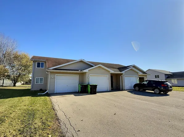 270 Wintergreen Dr, Omro, WI 54963