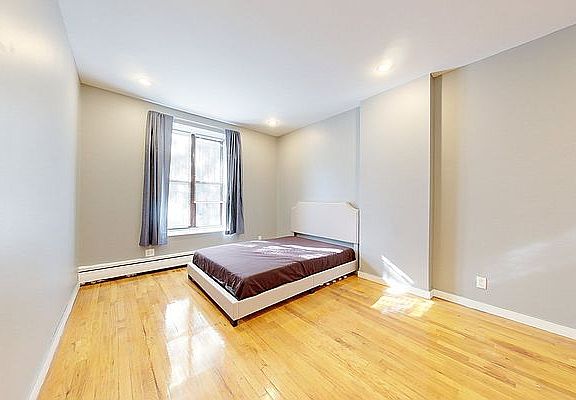 3rd image of 247 New York Ave #19
