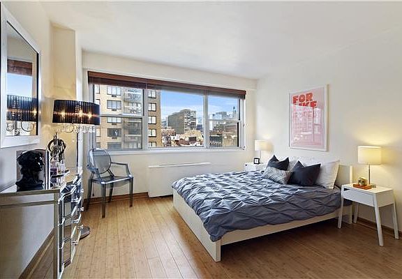 5th image of 165 E 32nd St APT 8D