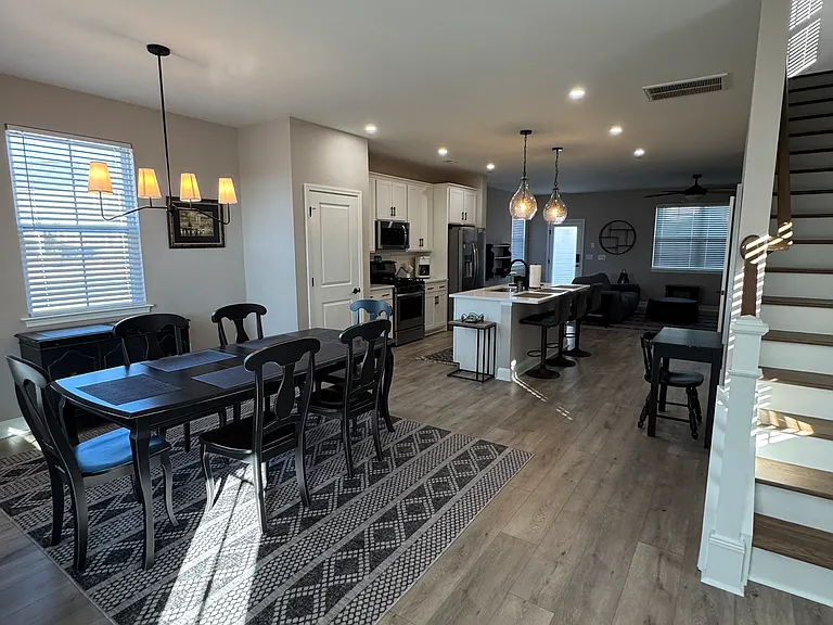 Open Concept Area Dining Kitchen Living