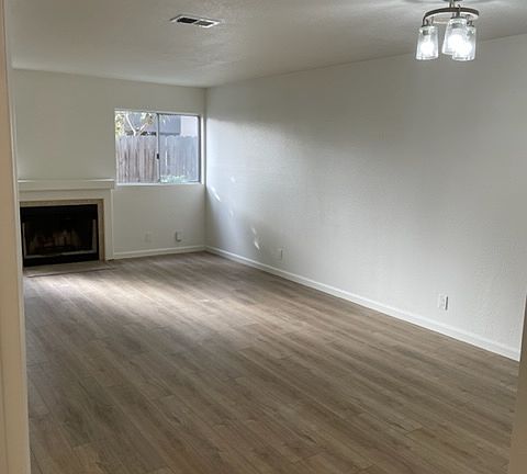 2nd image of 1020 Opal St APT 3