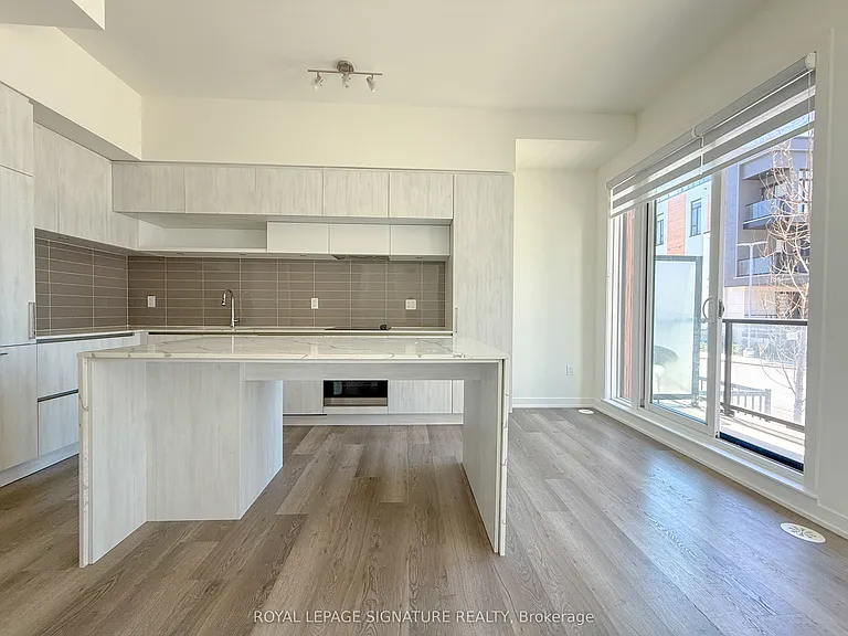 5 Steckley House Ln #705 — Photo 1