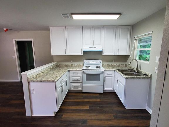 3rd image of 602 Sutton Dr #A